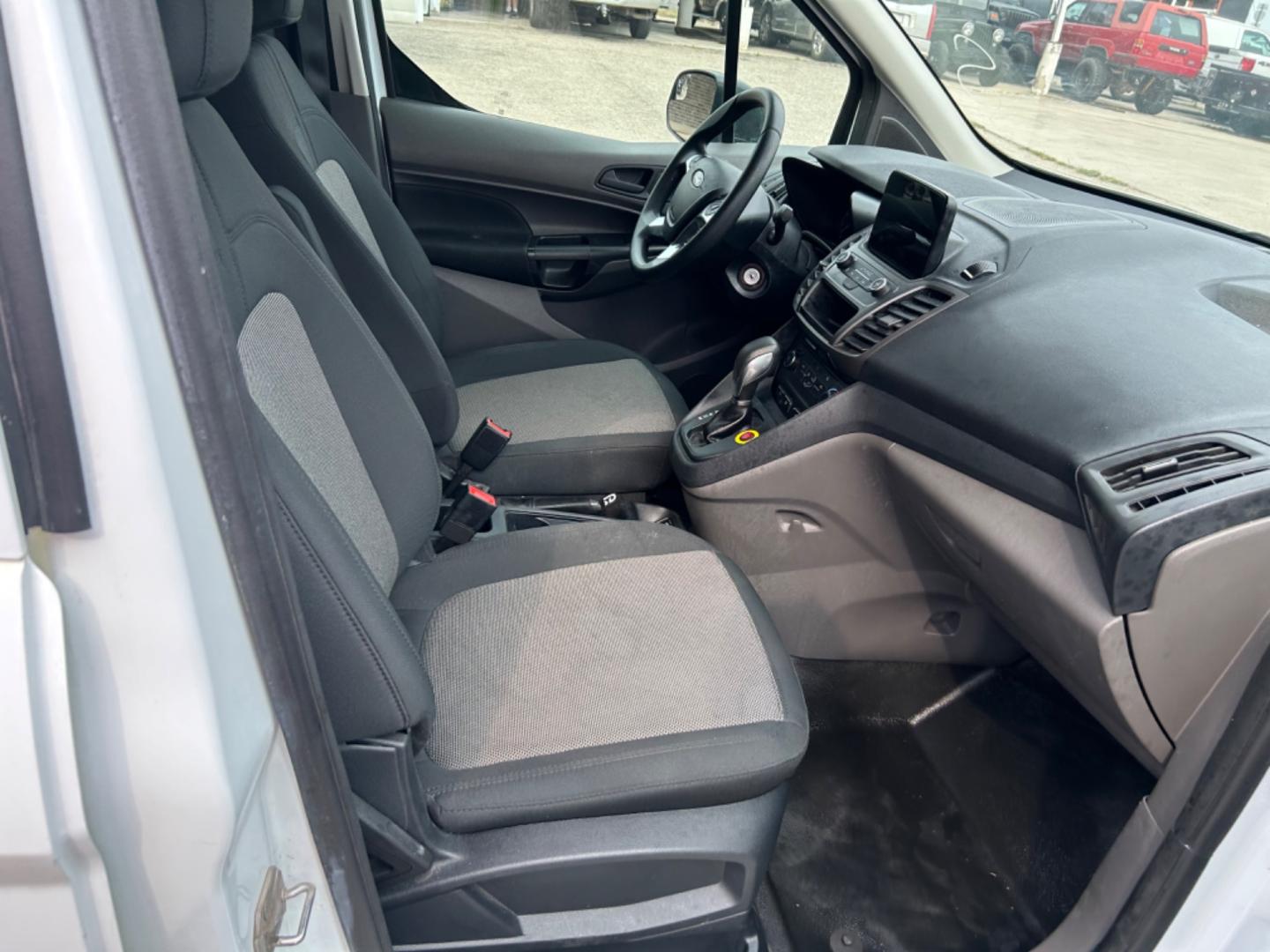 2020 White Ford Transit Connect Cargo Van XL LWB w/Rear 180 Degree Door (NM0LS7E25L1) with an 2.5L L4 DOHC 16V engine, 6A transmission, located at 1687 Business 35 S, New Braunfels, TX, 78130, (830) 625-7159, 29.655487, -98.051491 - Photo#2